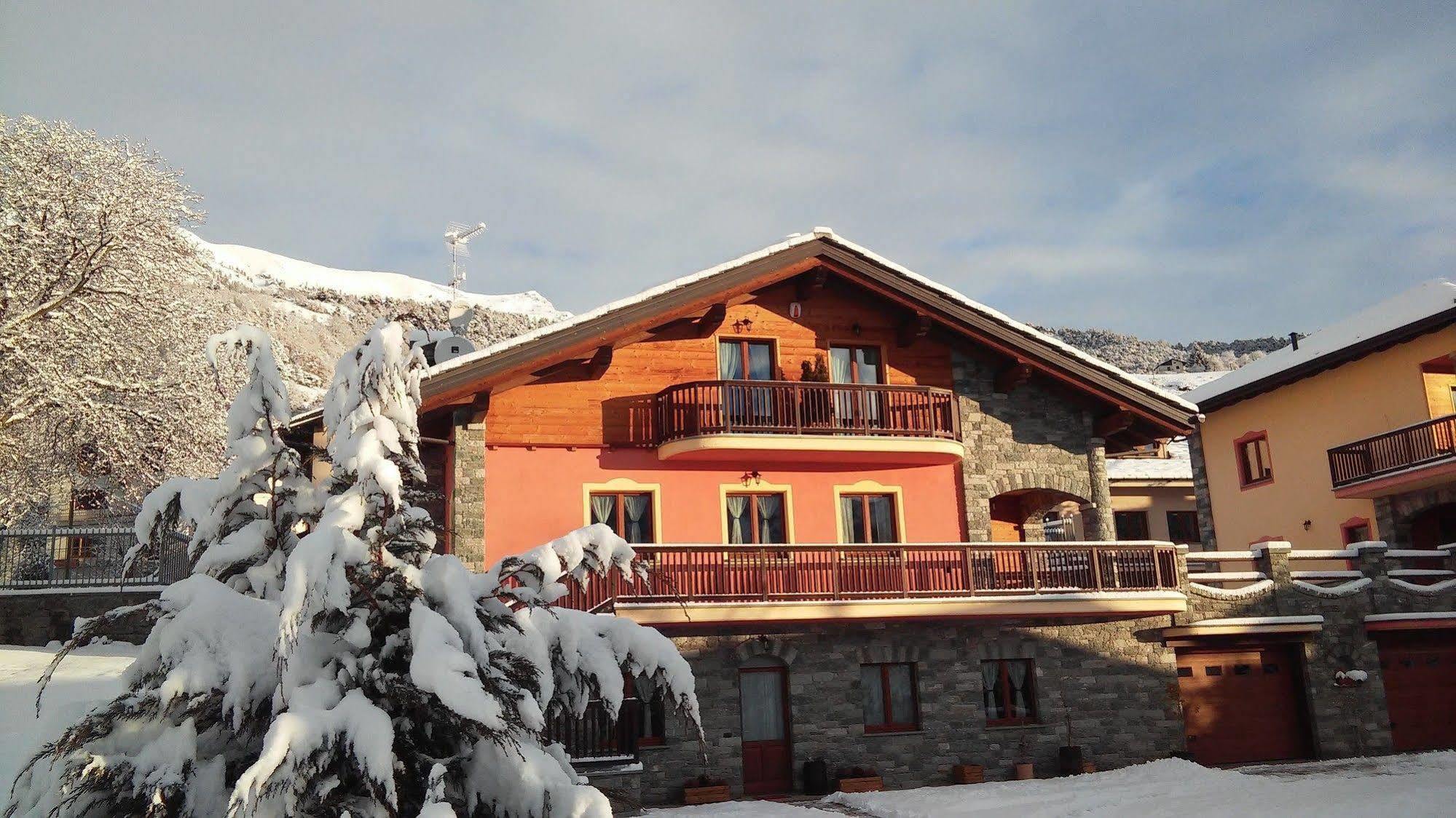 Les Vrais Rayons Hotel Verrayes Exterior photo